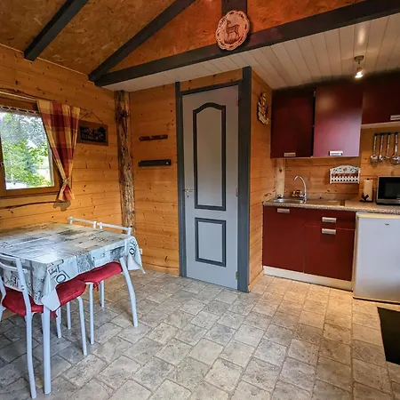 Dans Les Arbres Avec Terrasse Et Coin Barbecue, Ideale Pour Des Sejours En Pleine Nature - Fr-1-589-437