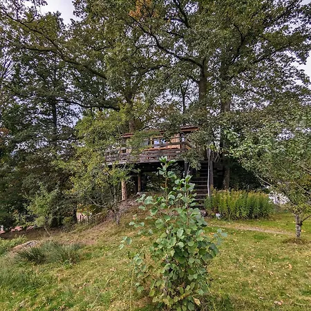 Dans Les Arbres Avec Terrasse Et Coin Barbecue, Ideale Pour Des Sejours En Pleine Nature - Fr-1-589-437 Horská chata *