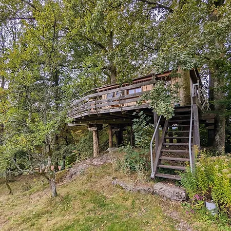 Dans Les Arbres Avec Terrasse Et Coin Barbecue, Ideale Pour Des Sejours En Pleine Nature - Fr-1-589-437 Chalet