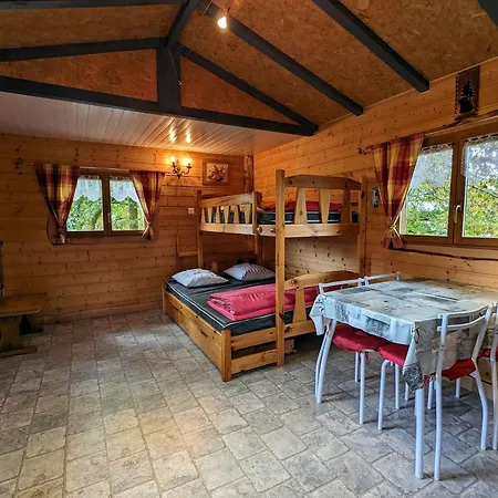 Dans Les Arbres Avec Terrasse Et Coin Barbecue, Ideale Pour Des Sejours En Pleine Nature - Fr-1-589-437 * Ferdrupt